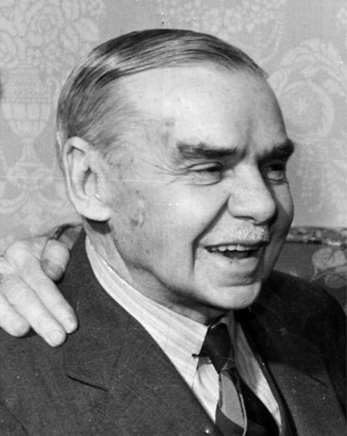 Dr. Max Starkloff